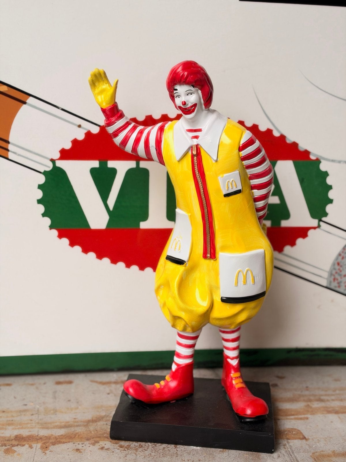 Replica Ronald McDonald beeld - 50cm Polystone eyecatcher, Ophalen of Verzenden, Zo goed als nieuw, Reclamebord