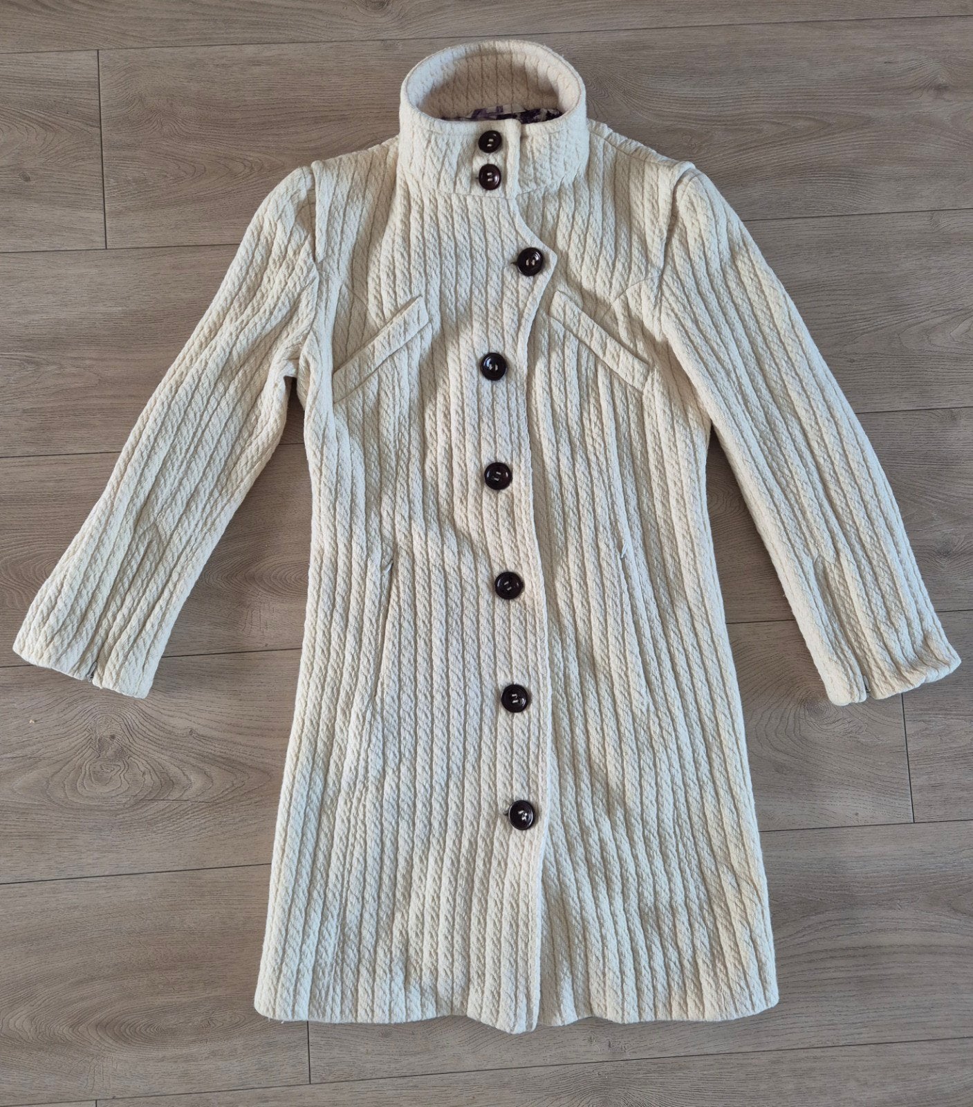 Creme kleurige dames winterjas, Kleding | Dames, Ophalen of Verzenden, Gedragen, Maat 42/44 (L), Beige