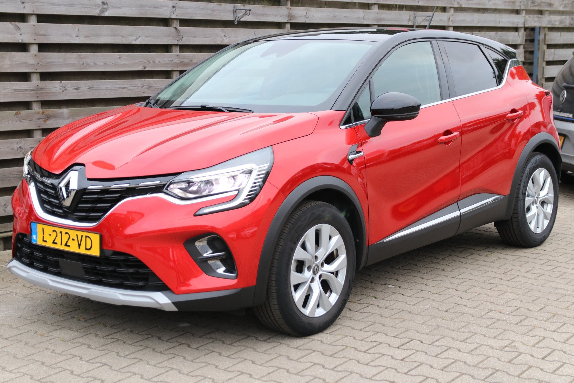 Renault Captur 1.0 TCe 90 Intens / Navi / Cruise / Parkeerse, Auto's, Voorwielaandrijving, Gebruikt, Euro 6, Origineel Nederlands
