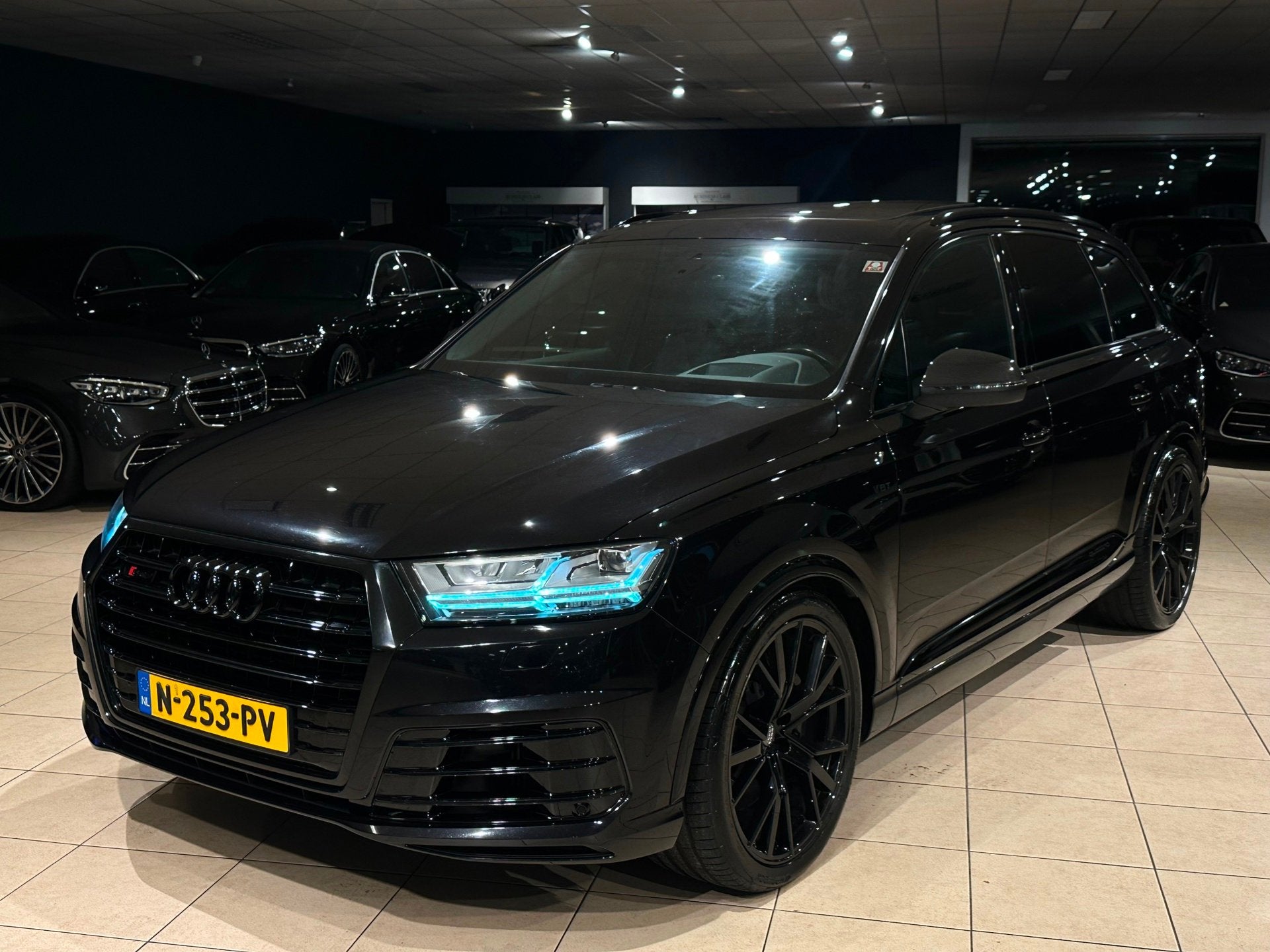 Audi SQ7 4.0 TDI Quattro Pro Line + Panorama/HUD/Black Editi, Auto's, SQ7, 435 pk, Gebruikt, 2245 kg