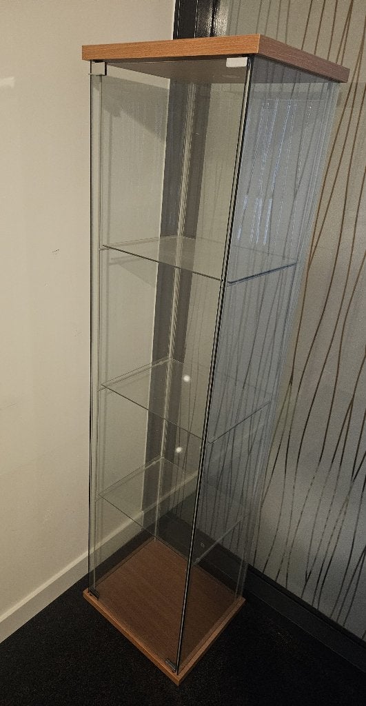 DETOLF vitrinekast IKEA, Huis en Inrichting, Ophalen, Minder dan 50 cm, Scandinavisch, Zo goed als nieuw