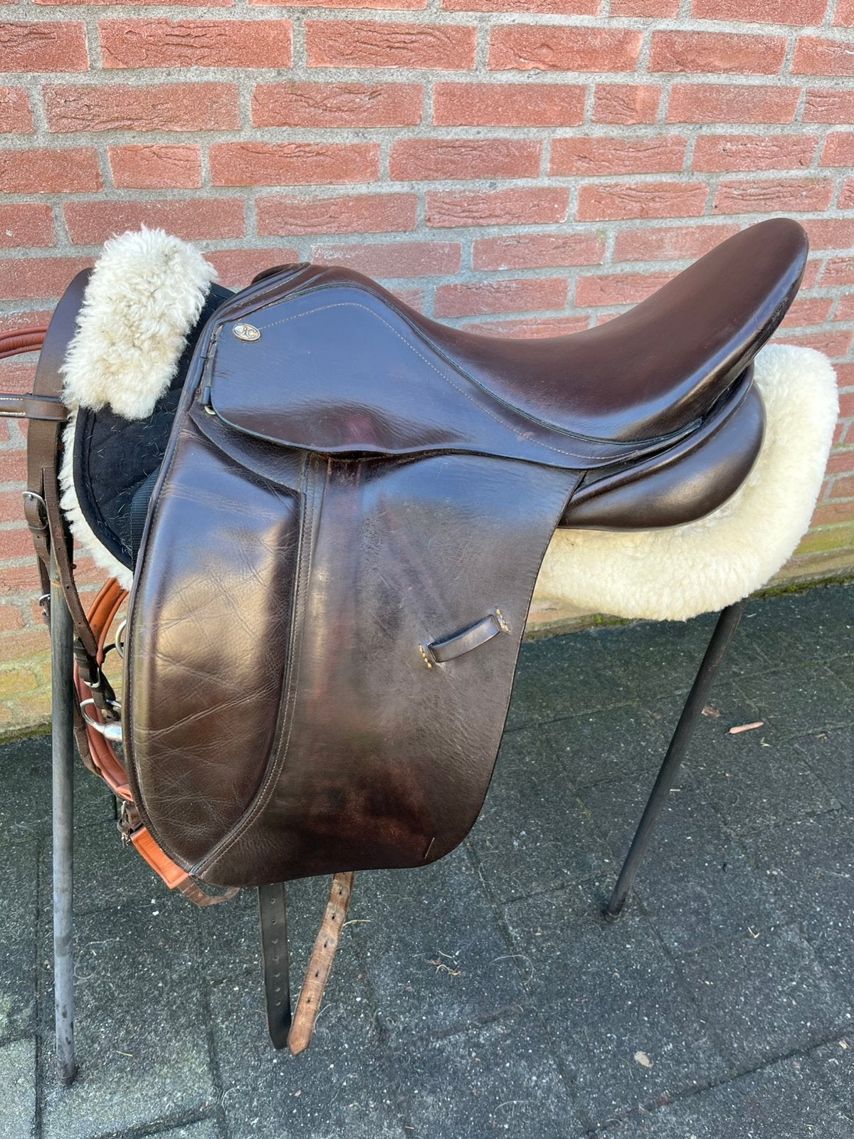 Jc Bruin dressuurzadel 17 inch incl hoofdstel, Dieren en Toebehoren, Paarden en Pony's | Zadels, Dressuur, ., Ophalen of Verzenden