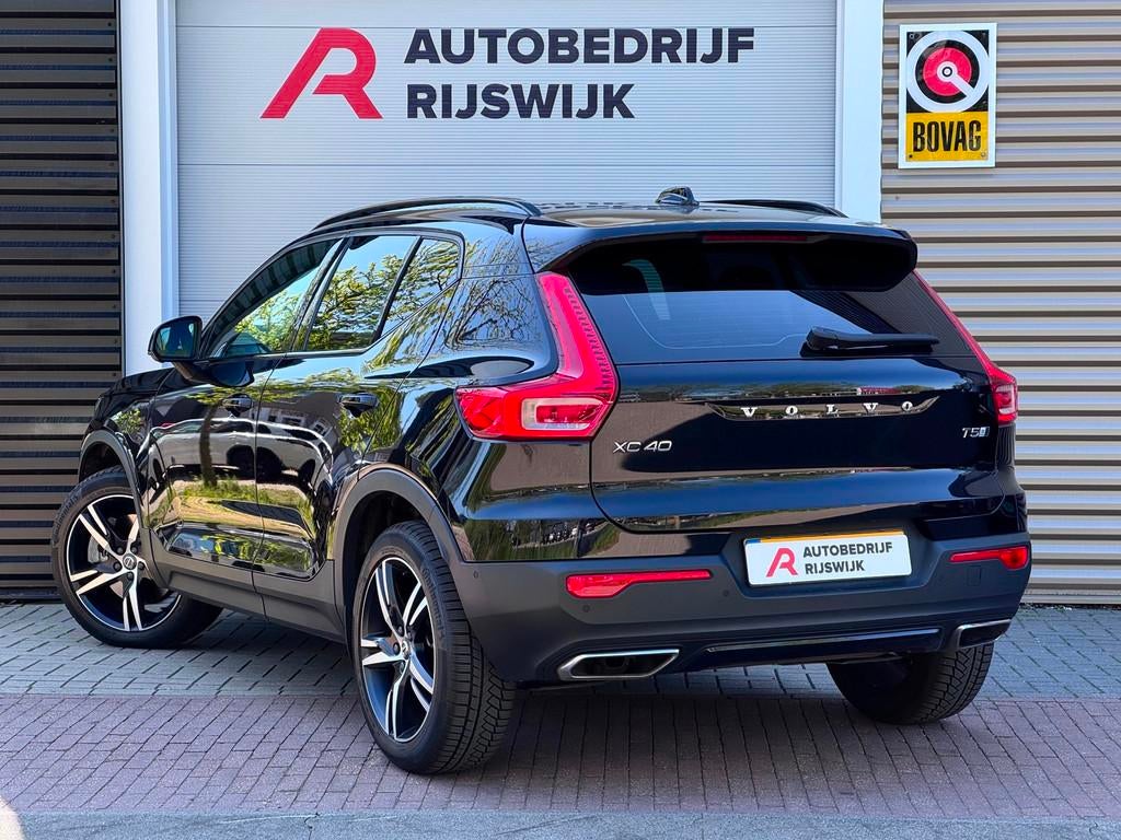 Volvo XC40 1.5 T5 Twin Engine R-Design 360/AppleCarPlay, Auto's, Euro 6, 1712 kg, Alcantara, Zwart