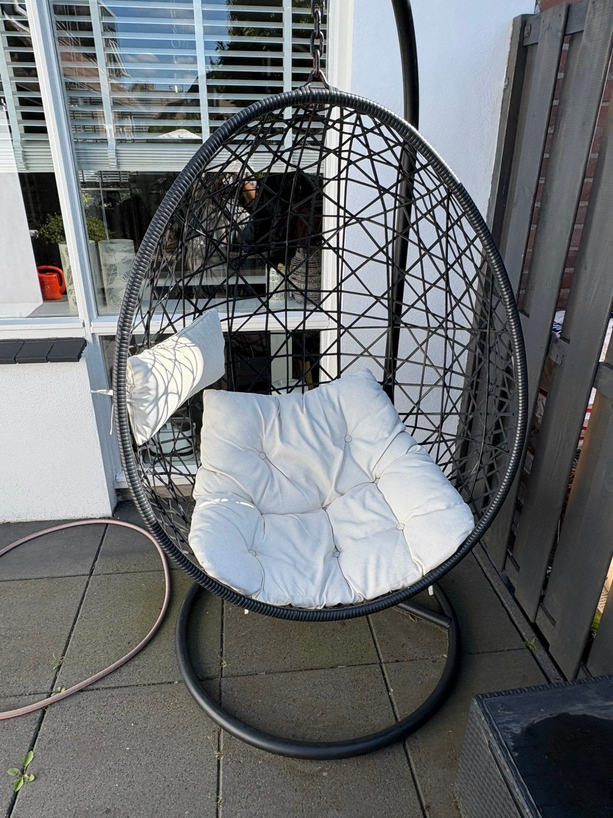 Xenos hangstoel ei zwart swing, Ophalen, Zo goed als nieuw, Rotan