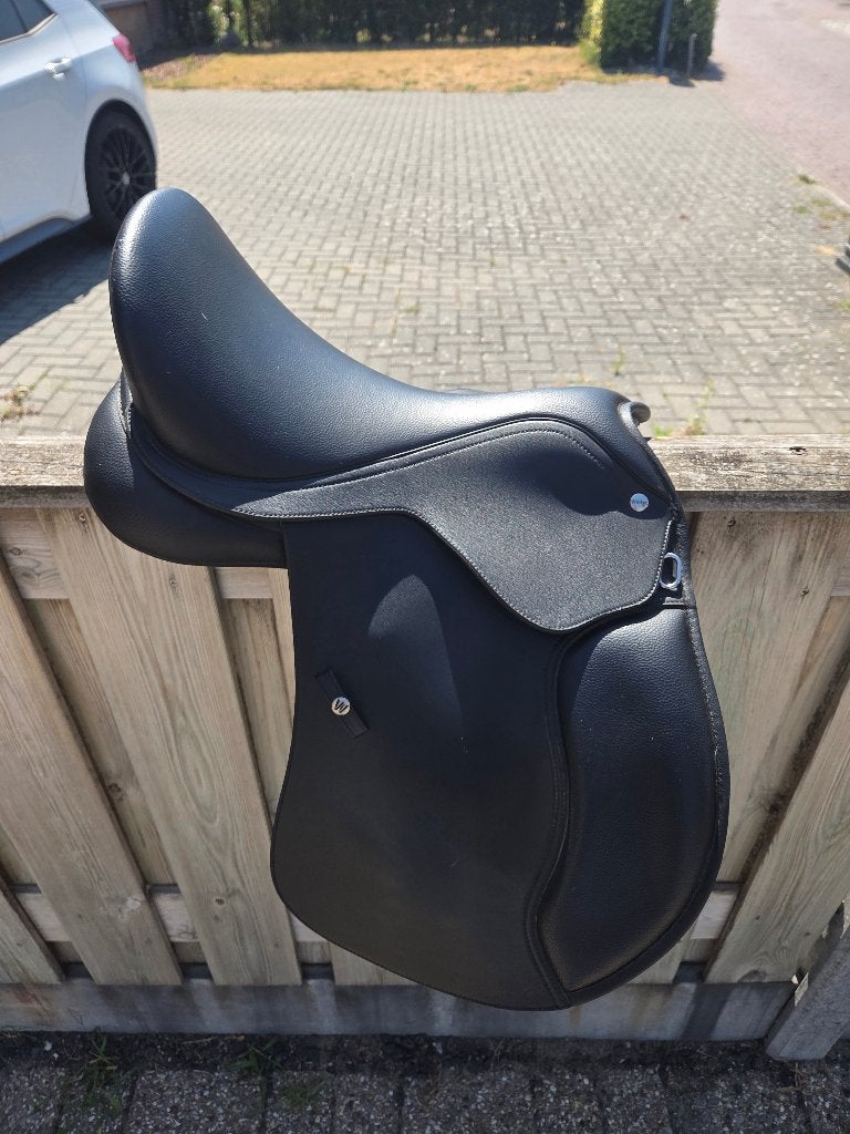 Wintec zadel 16 inch, Gebruikt, Wijd, Ophalen of Verzenden, Veelzijdigheid