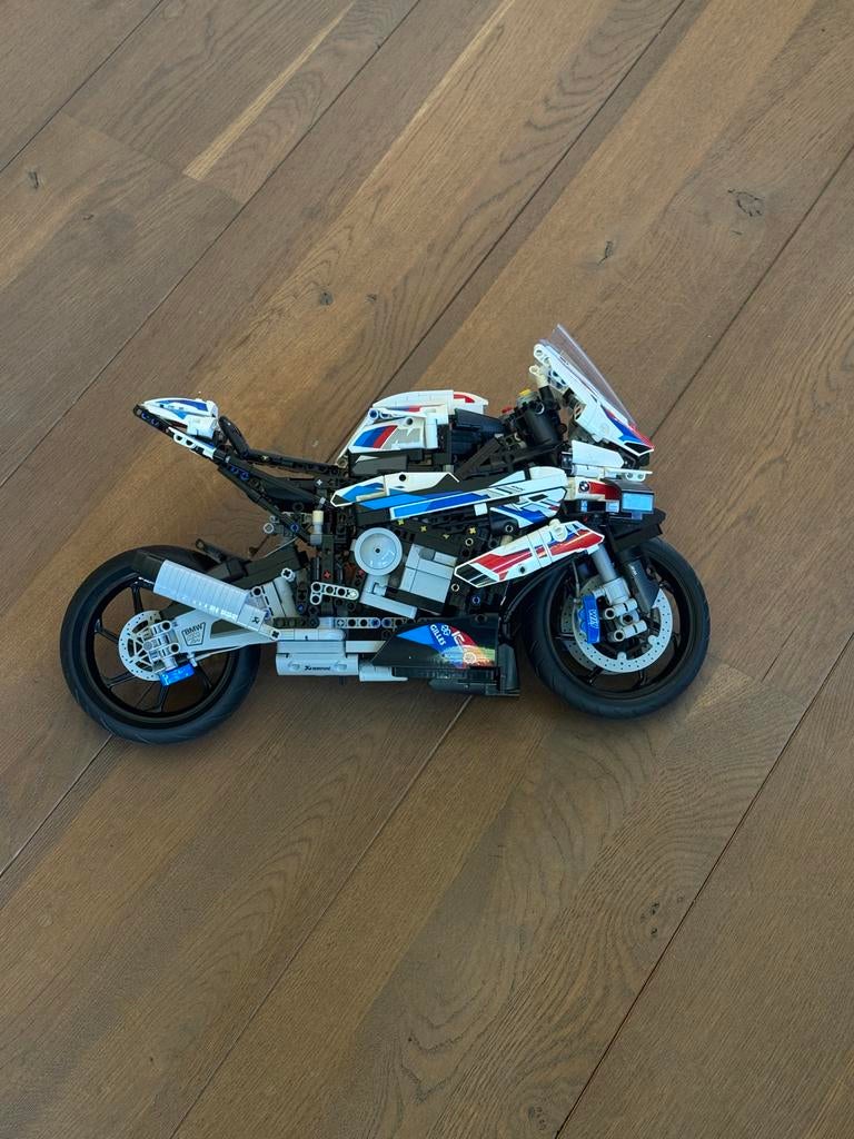 LEGO Technic BMW M 1000 RR - Zo goed als nieuw, Overige merken, Ophalen of Verzenden, Zo goed als nieuw, Groter dan 1:32
