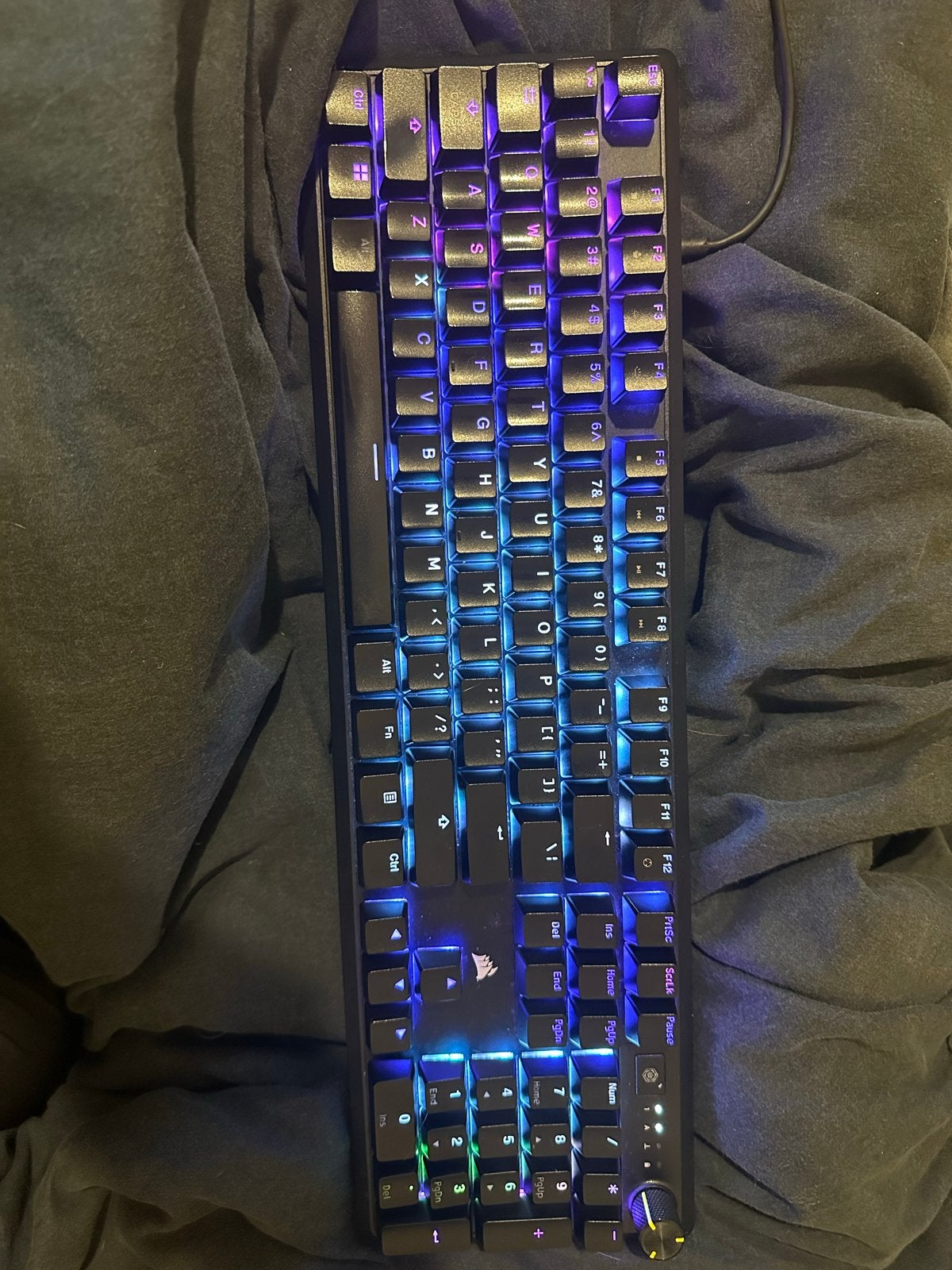 Corsair K70 CORE RGB Gaming Toetsenbord - Mechanisch, Ophalen, Gaming toetsenbord, Zo goed als nieuw, Qwerty