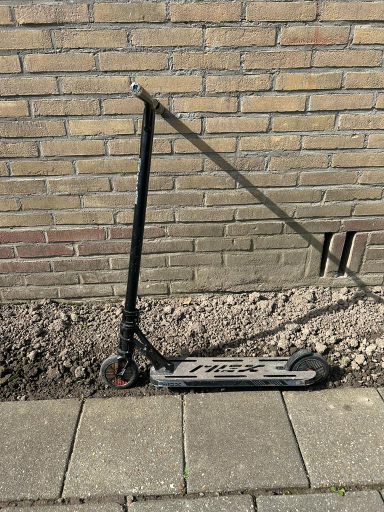 MGX madd gear stuntstep, Ophalen of Verzenden, Gebruikt, Gewone step