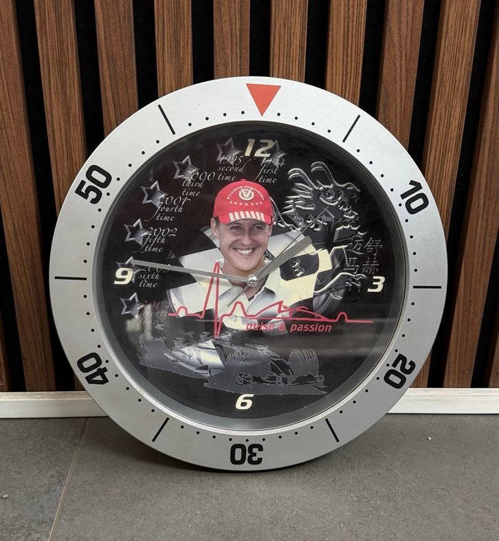 Michael Schumacher Klok - Formule 1 Fan Item, Ophalen of Verzenden, Gebruikt, Analoog, Wandklok