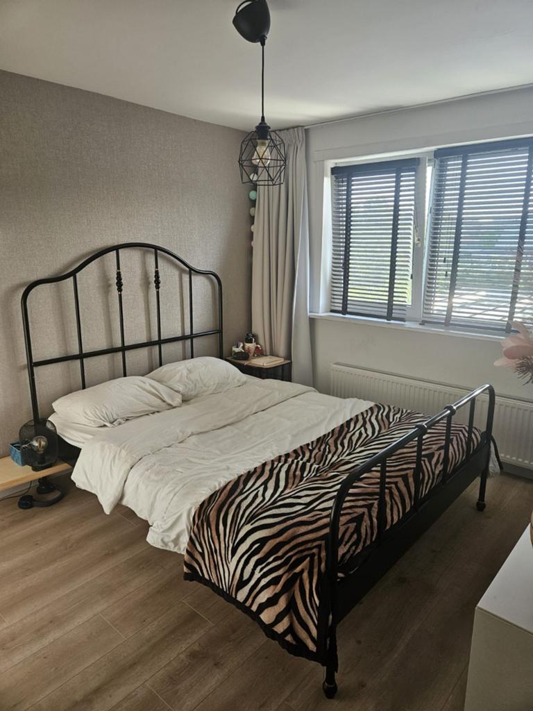 Sagstua bed van Ikea 140x200., Huis en Inrichting, Ophalen, Zwart, Romantisch, Tweepersoons