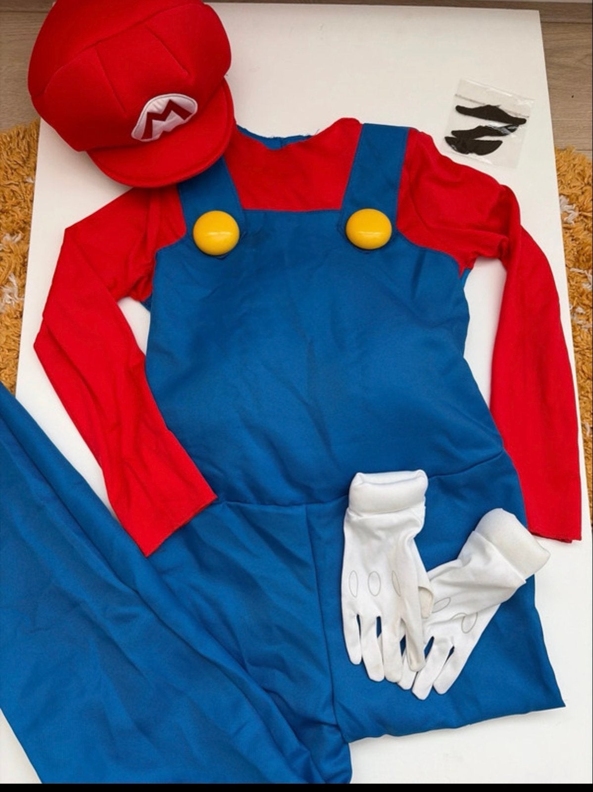 Super Mario verkleedpak (maat 134/140) met accessoires, Ophalen of Verzenden, Zo goed als nieuw, Jongen of Meisje