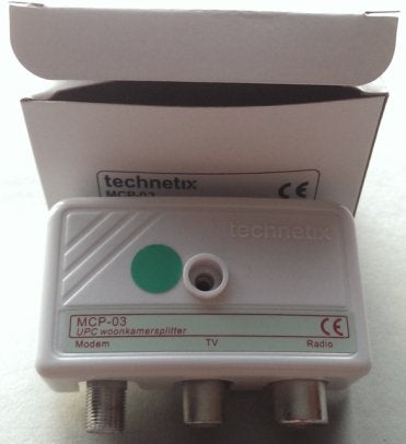 Splitter UPC Technitix MCP-03., Ophalen of Verzenden, Zo goed als nieuw, Minder dan 2 meter, Coaxiale kabel