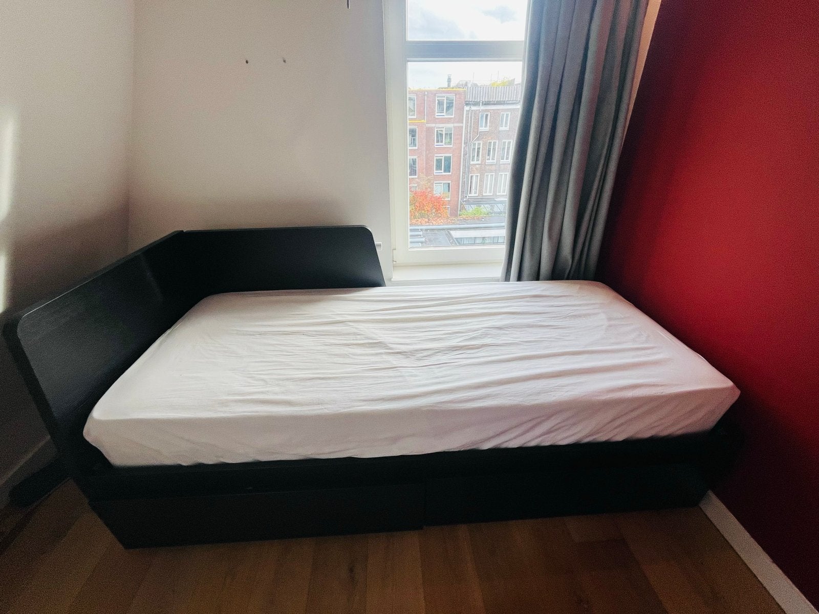 Uitschuifbaar bed met lades en planken - Zo goed als nieuw, Ophalen, Verstelbaar, Wit, Tweepersoons