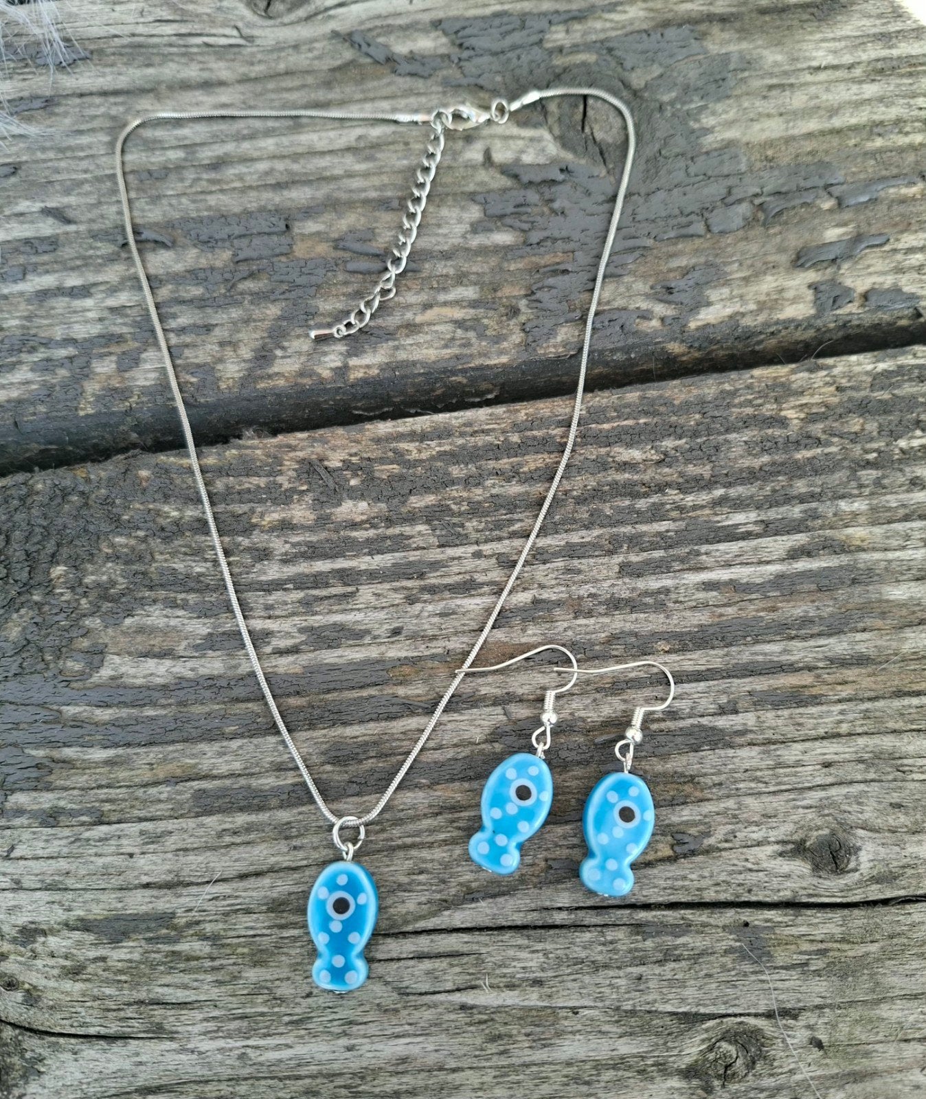 ketting en oorbellen blauwe vis, Blauw, Nieuw, Ophalen of Verzenden, Overige materialen
