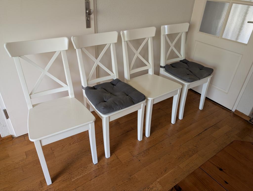 4x IKEA Ingolf stoelen met 2x Malinda kussens, Ophalen, Gebruikt, Wit, Vier