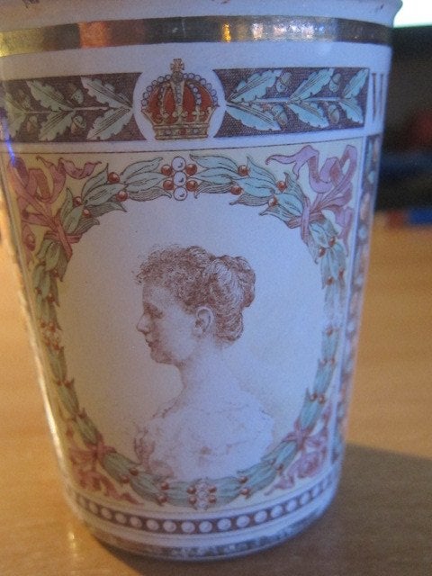 Geëmailleerde herdenkingsbeker koningin Wilhelmina 1898, Ophalen of Verzenden