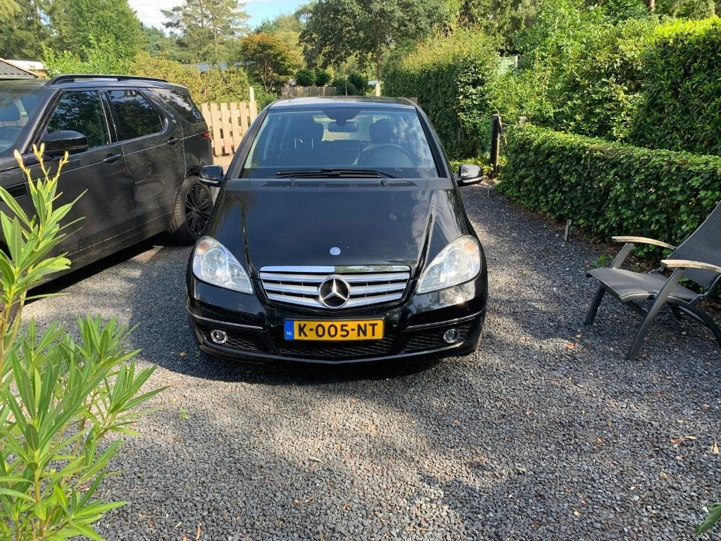 Mercedes-Benz A-Klasse  A180 Avantgarde 5DRS CVT 2009 Zwart, Auto's, Mercedes-Benz, Zwart, 4 cilinders, Bluetooth, Leder en Stof