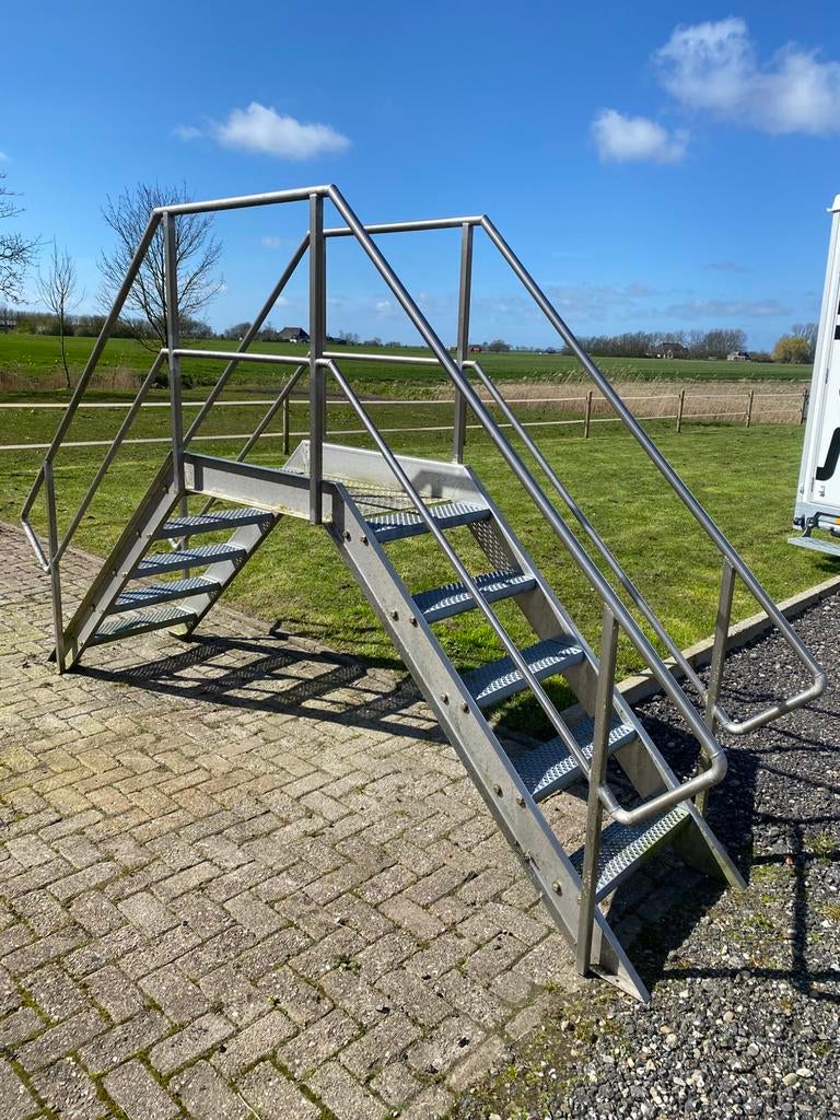 Rvs brug / bordes, Doe-het-zelf en Verbouw, Steigers, Ophalen of Verzenden, Zo goed als nieuw, Overige typen, Minder dan 2 meter