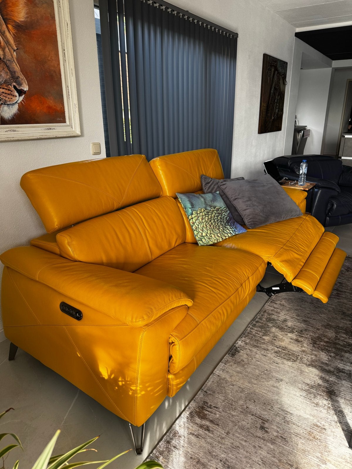 Luxe gele leren bank met relaxfunctie, Ophalen, Driepersoons, Zo goed als nieuw, Rechte bank