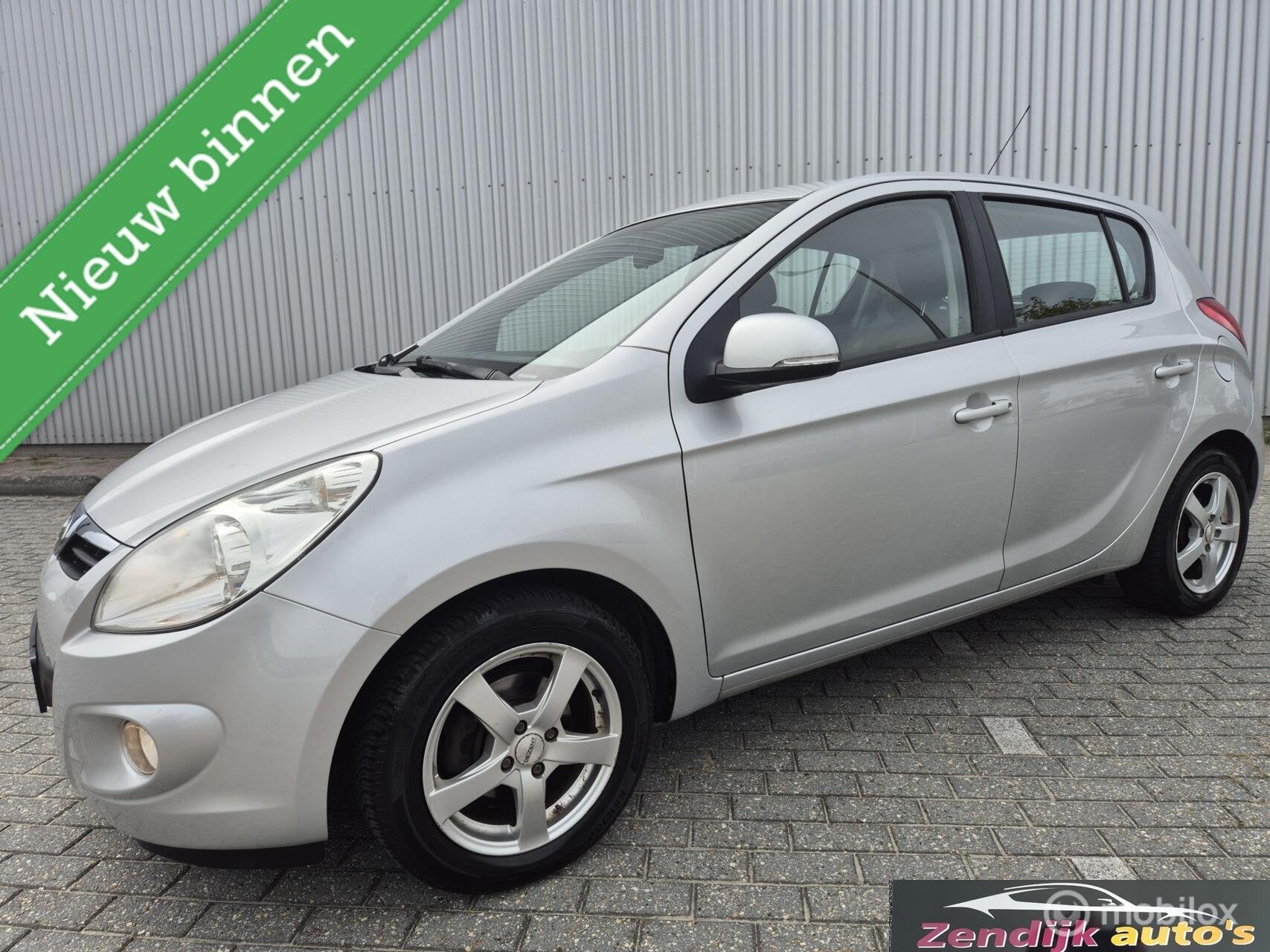 Hyundai i20 1.2i Plus, Auto's, Euro 5, Gebruikt, 4 cilinders, Origineel Nederlands