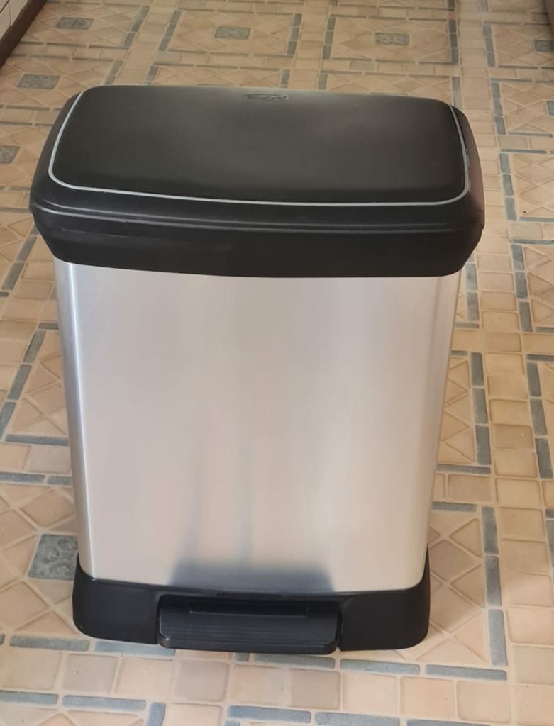 Prullenbak van het merk curver is nog nieuw, Kunststof, Nieuw, 40 liter of meer, Ophalen of Verzenden