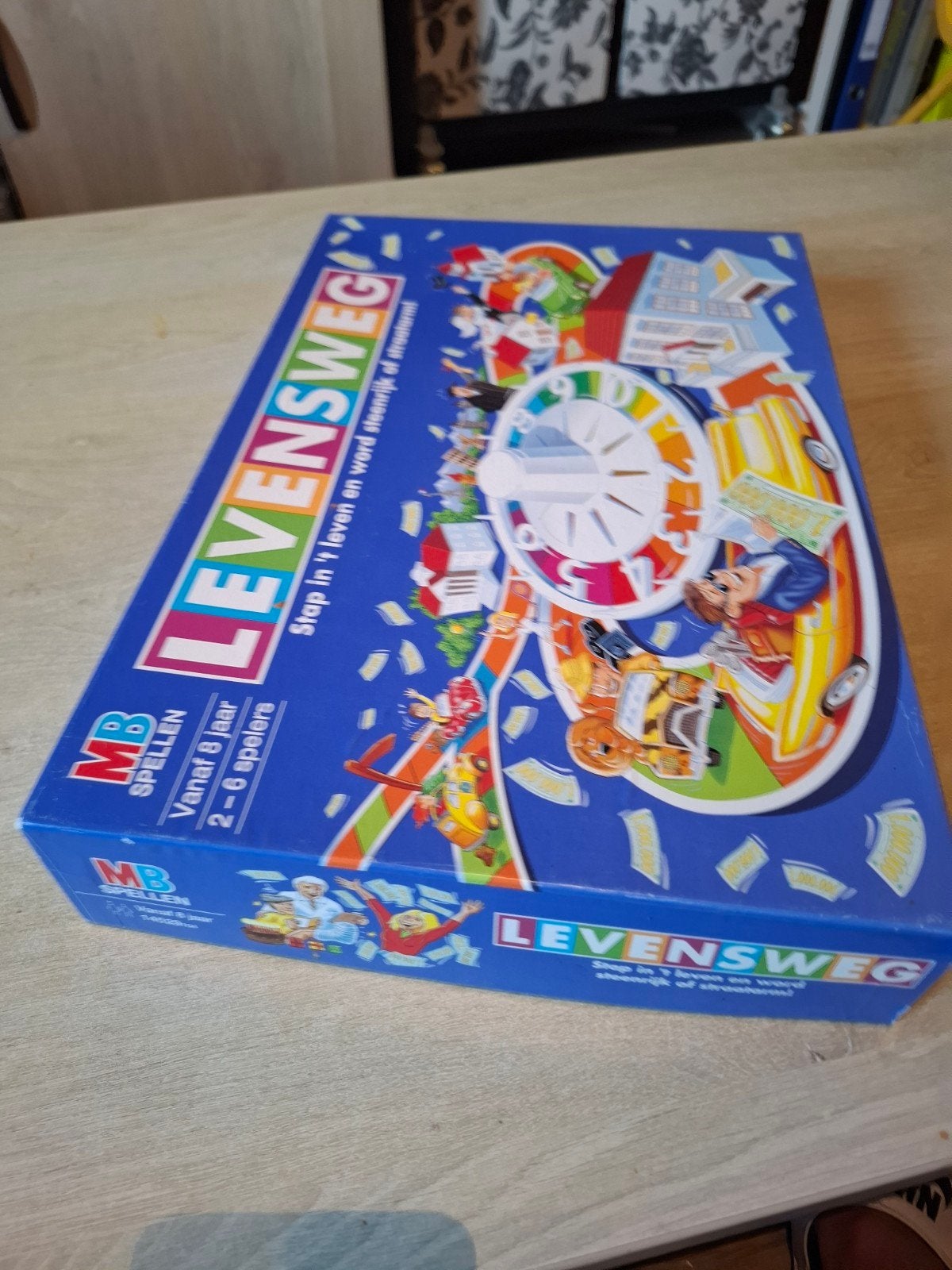 Levensweg bordspel - Stap in 't leven en word steenrijk!, Hobby en Vrije tijd, Gezelschapsspellen | Bordspellen, Vijf spelers of meer