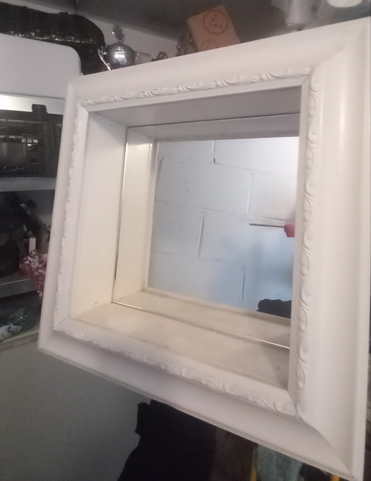 Witte vierkante spiegel met sierlijke lijst, Ophalen of Verzenden, Vierkant, Minder dan 50 cm, Minder dan 100 cm