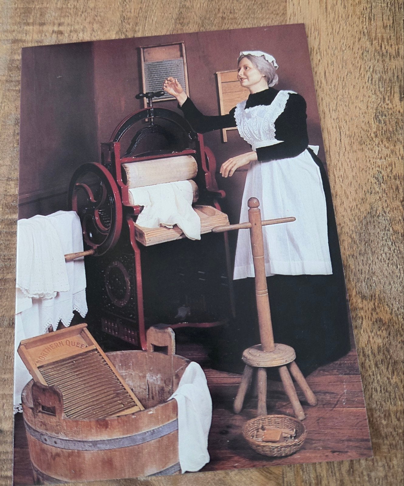 Victoriaanse Wasdag Ansichtkaart - The Zanussi Collection, Verzenden, 1960 tot 1980, Ongelopen, Overige thema's