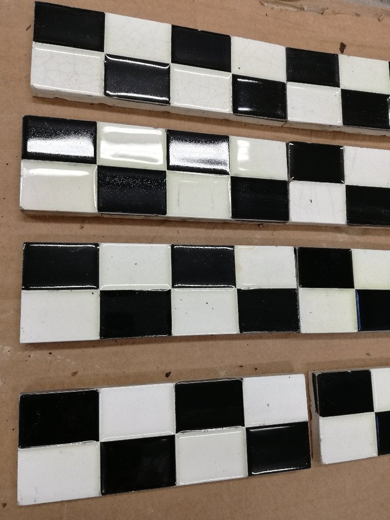 110 Antieke randtegels zwart wit geblokt 5x15cm, Antiek en Kunst, Ophalen of Verzenden