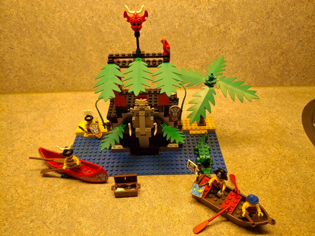 Lego Pirates Forbidden Cove., Kinderen en Baby's, Speelgoed | Duplo en Lego, Ophalen of Verzenden, Gebruikt