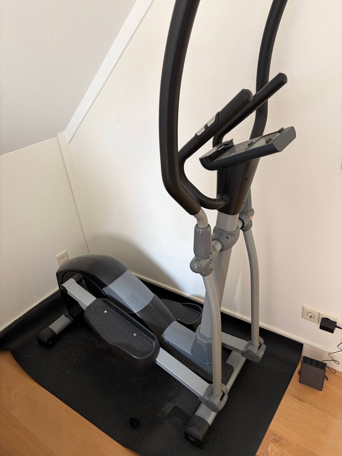 Focus Fitness Fox 3 iPlus Crosstrainer, Ophalen, Gebruikt, Armen, Crosstrainer