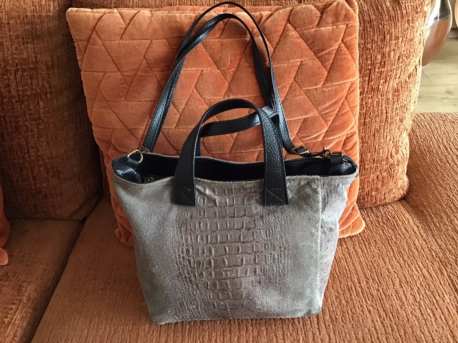 Mooie ruime taupe-leren hand/schoudertas, Verzenden, Zo goed als nieuw, Overige kleuren, Handtas