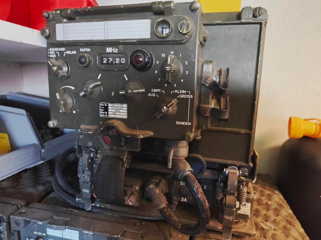 Oude Militaire zender ontvanger trafo en nog veel meer, Ophalen, Gebruikt, Zender en Ontvanger