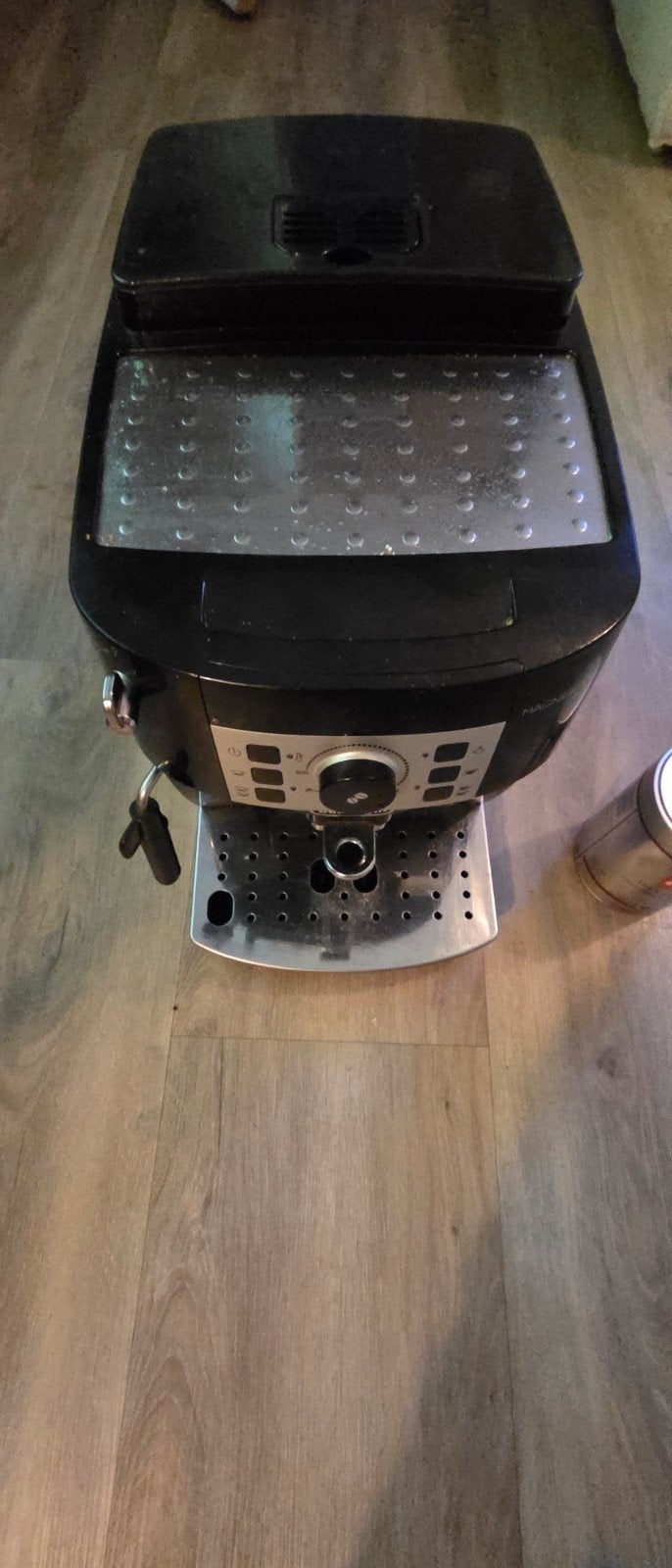DeLonghi Magnifica S volautomatische espressomachine, Gebruikt, Espresso apparaat, Ophalen of Verzenden, Afneembaar waterreservoir