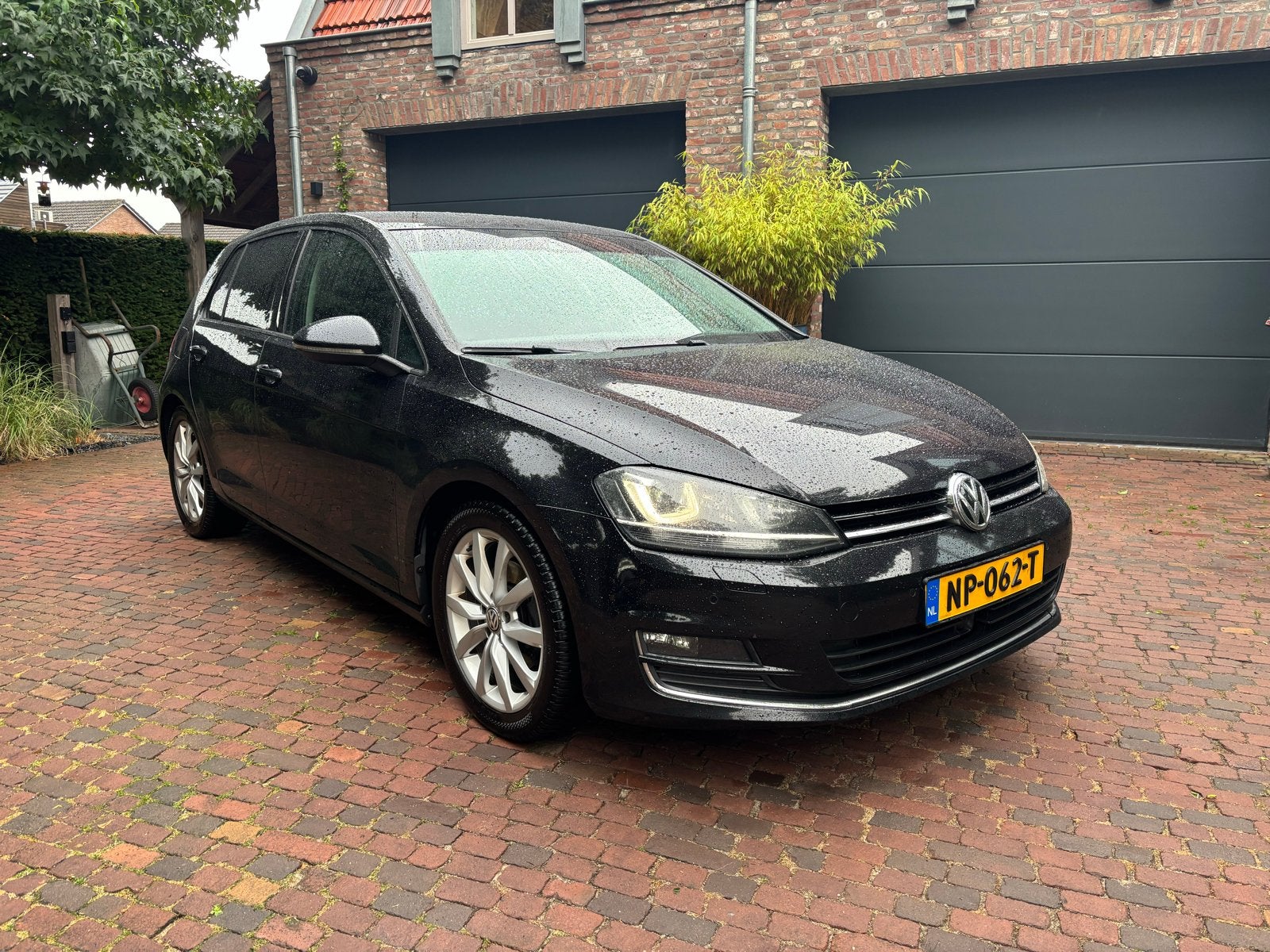 VW Golf 7 Highline 2.0 TDI 150PK, ACC, LANE ASSIST, TREKHAAK, Voorwielaandrijving, Euro 5, Stof, Zwart