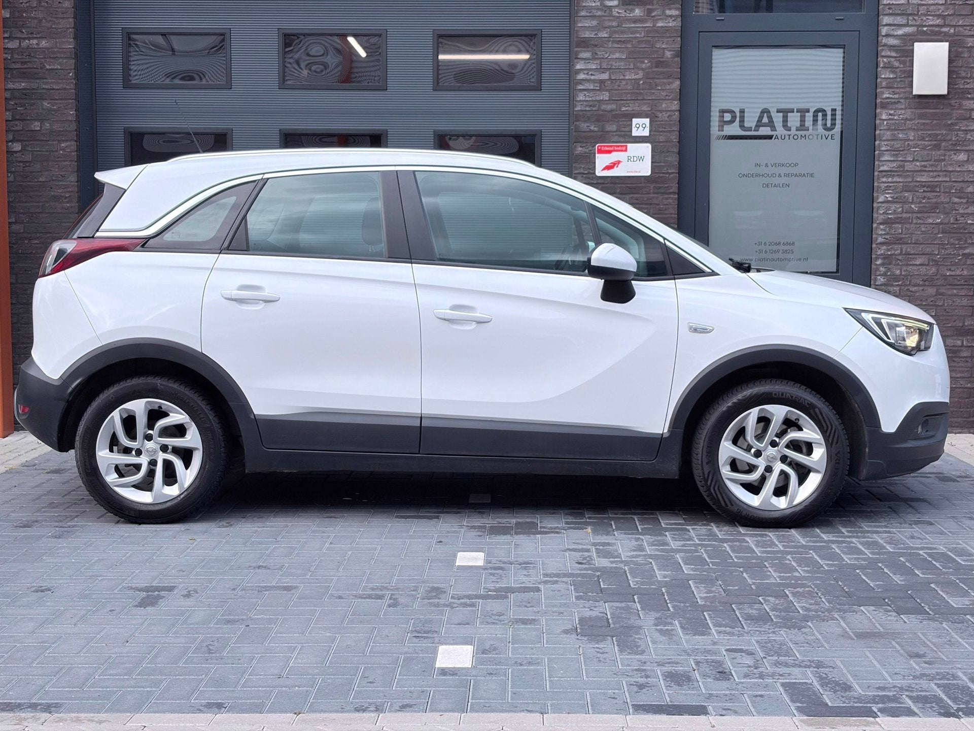 Opel Crossland X 1.2 Turbo Innovation |Automaat|Trekhaak|Car, Auto's, 840 kg, Gebruikt, Leder en Stof, Wit