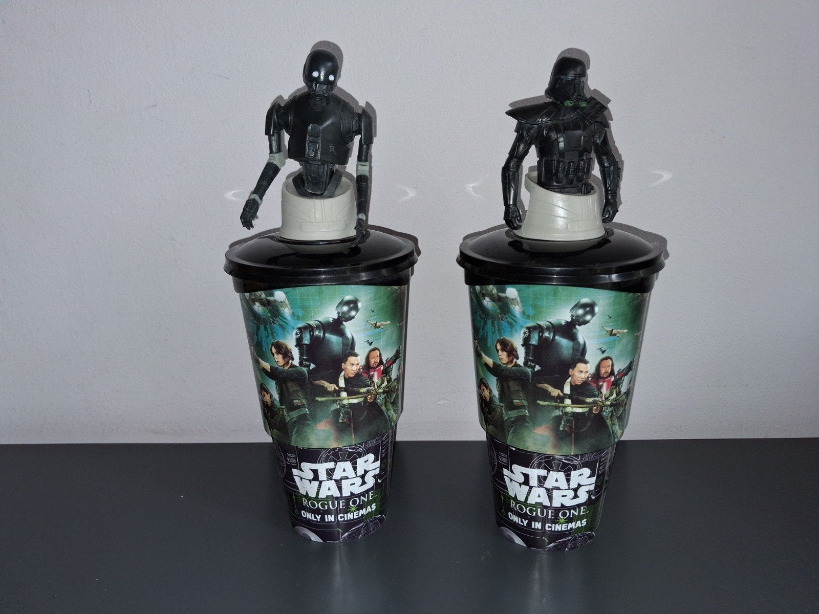 Star Wars Rogue One bioscoopbekers K-2SO en Death Trooper, Ophalen of Verzenden