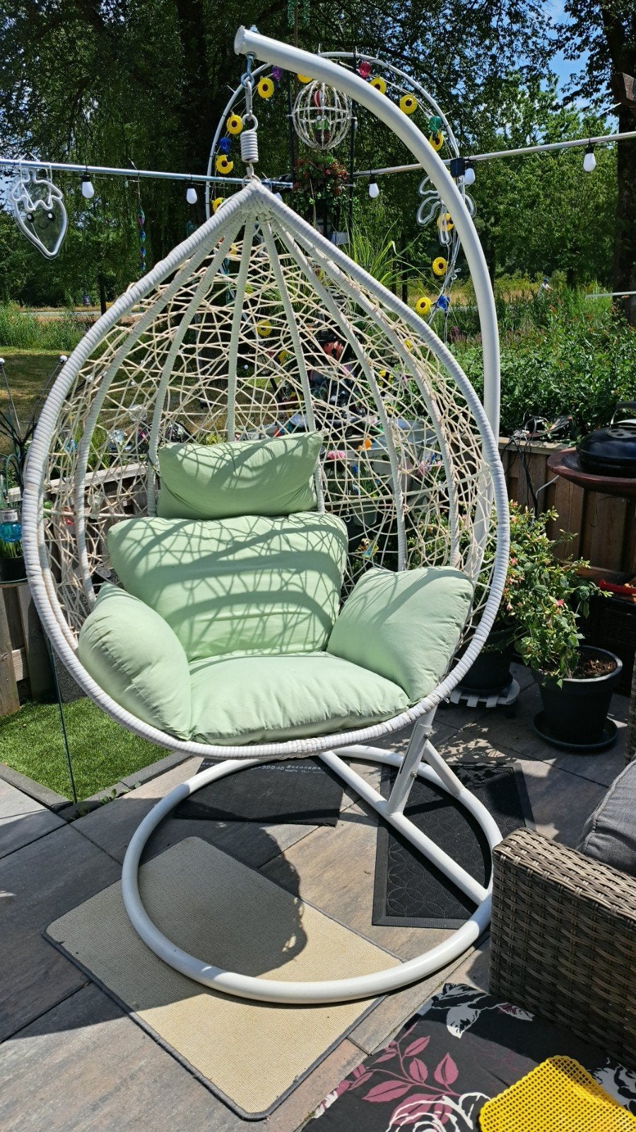 Rotan hangstoel wit met kussens, Ophalen, Rotan