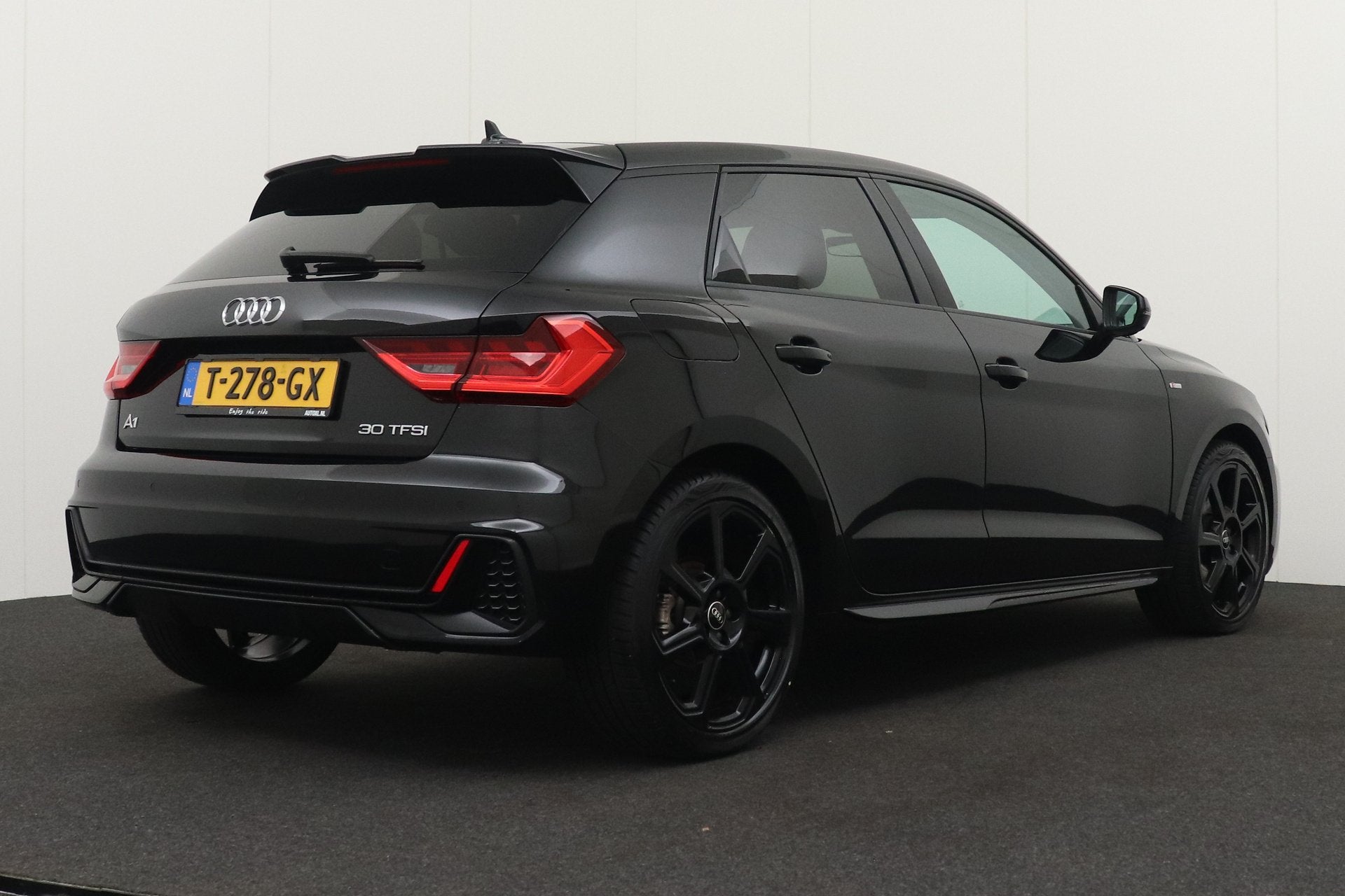 Audi A1 Sportback 30 111PK Aut TFSI S-Line Black Ed. Leder A, Auto's, Dealer onderhouden, Bedrijf, 3 cilinders, Geïmporteerd