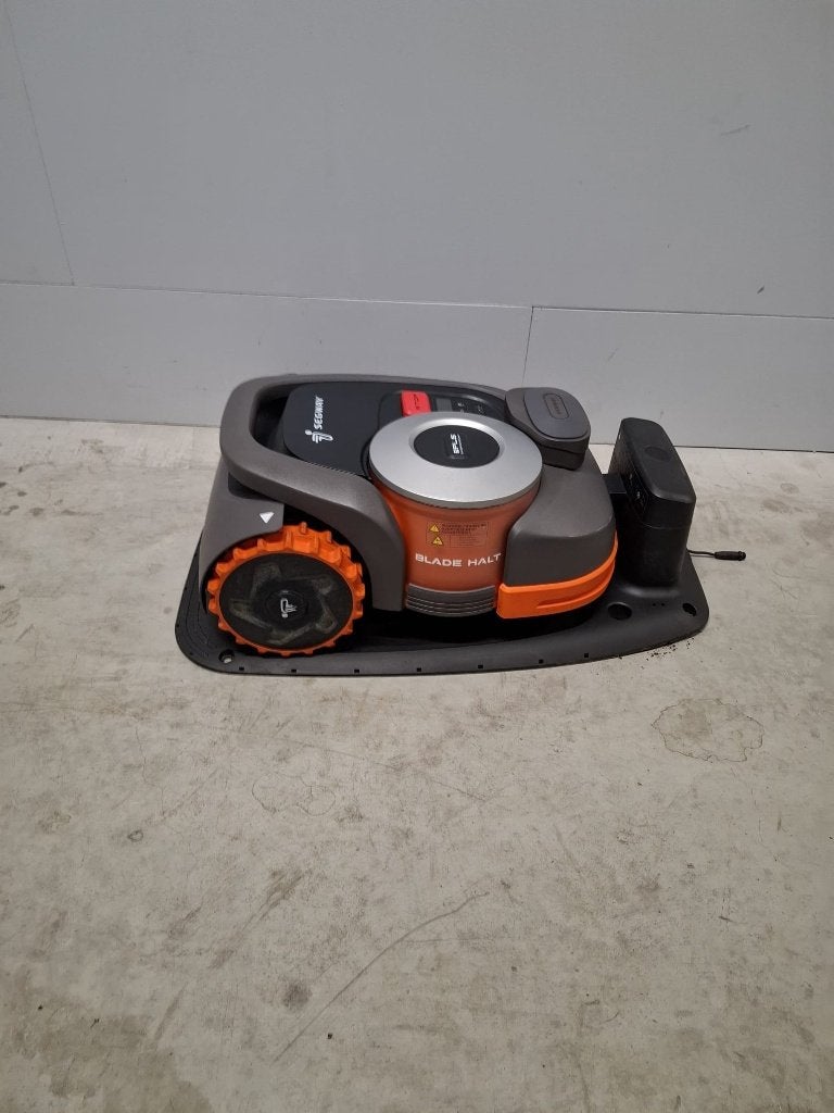 Segway Navimow H1500 robotmaaier, Ophalen of Verzenden, Zo goed als nieuw, Segway Navimow, Met regensensor