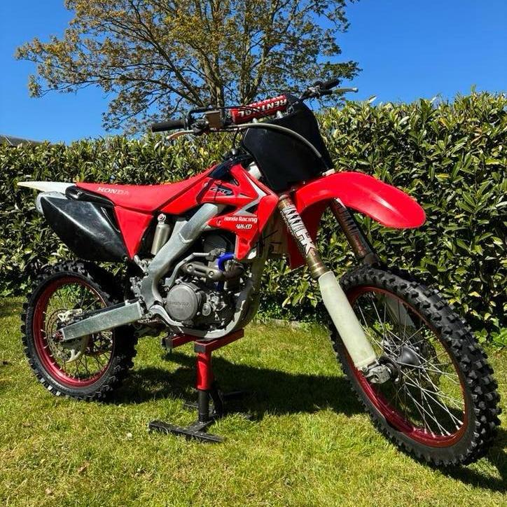 Honda CRF 250, Fietsen en Brommers, Brommers | Crossbrommers, Zo goed als nieuw, Honda, Ophalen