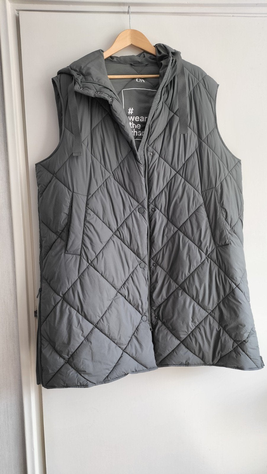 Lange Bodywarmer in Legergroen maat 46/48, Maat 46/48 (XL) of groter, Ophalen of Verzenden, Zo goed als nieuw, C&A