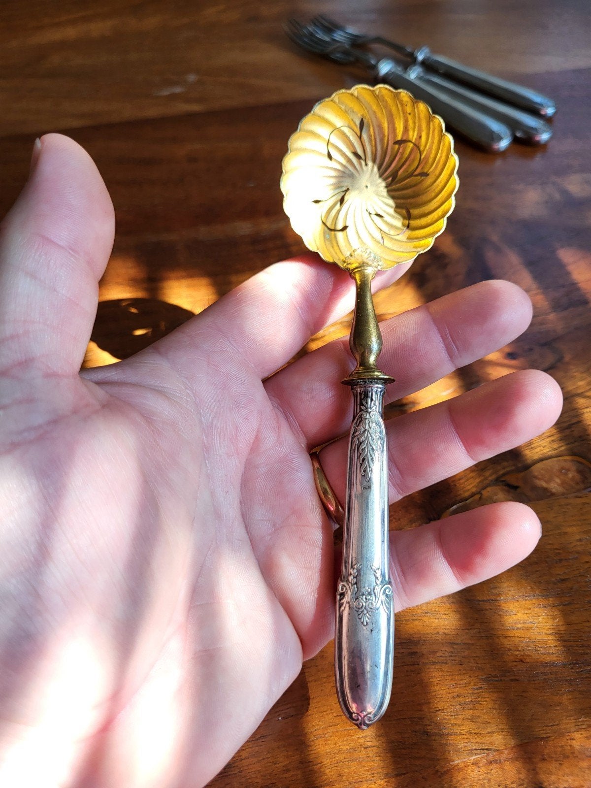 Antieke poedersuikerstrooier met 800 zilveren heft, Antiek en Kunst, Antiek | Goud en Zilver, Ophalen of Verzenden, Zilver