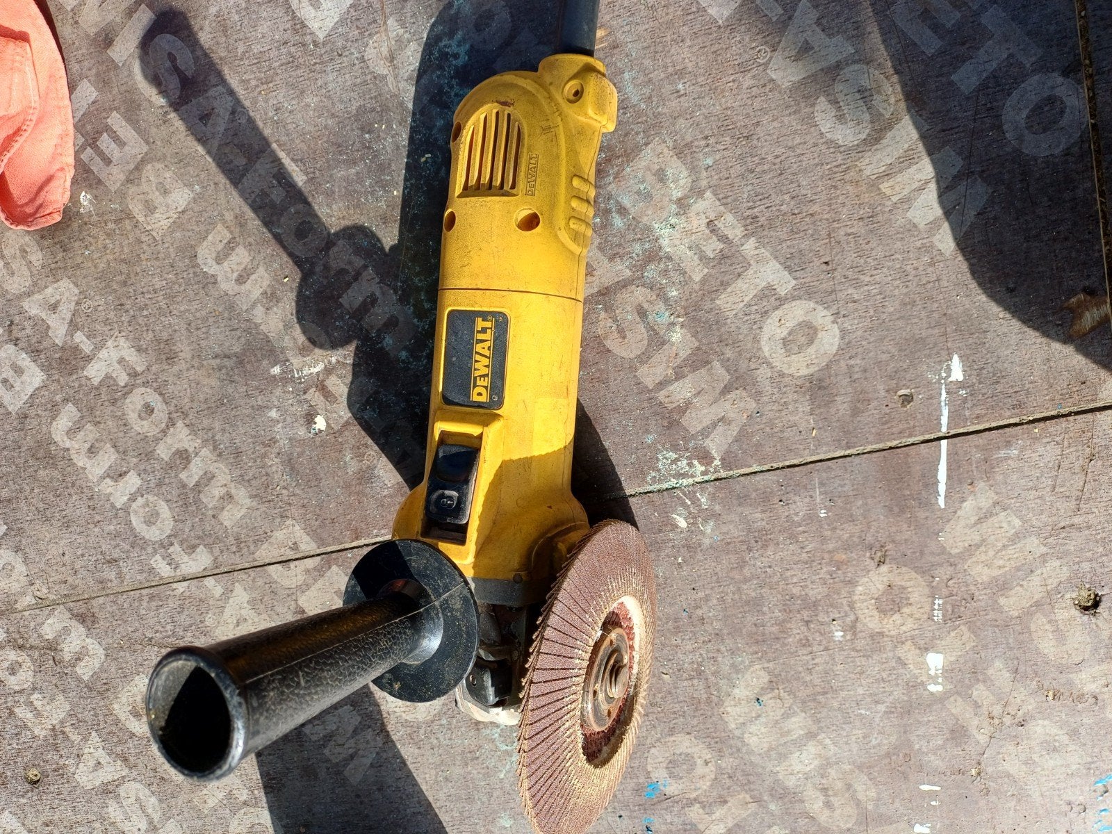 Dewalt haakse slijper krachtig, Ophalen, Gebruikt, 1000 watt of meer, Haakse handslijpmachine
