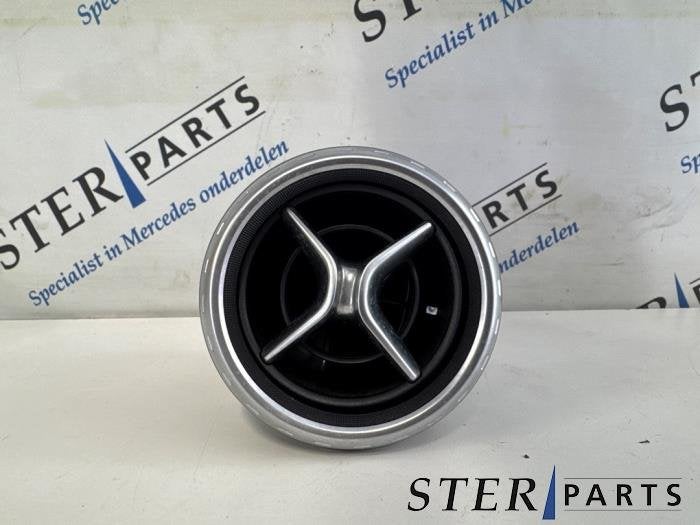 Luchtrooster Dashboard van een Mercedes GLA, Gebruikt, -, Ophalen of Verzenden, -