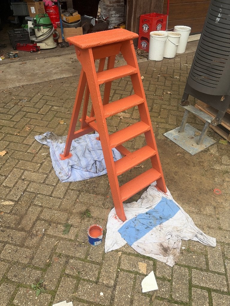 Trapje..  geverfd.., Ophalen of Verzenden