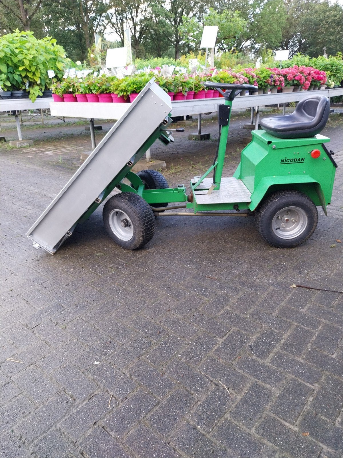 Elektrische kruiwagen Nicodan - Ideaal voor tuin en erf, Ophalen, B, Gebruikt, T