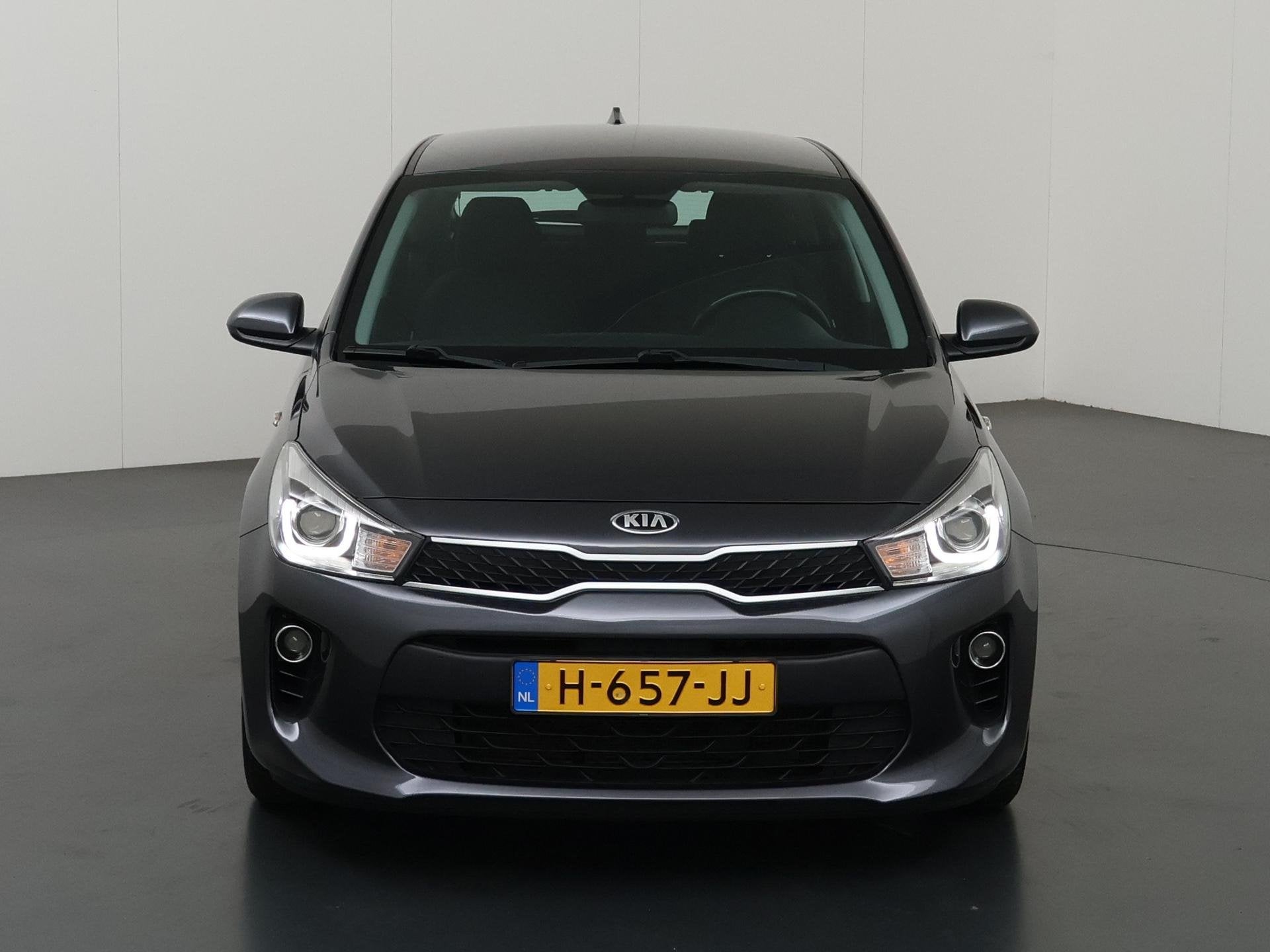 Kia Rio 1.0 TGDI DynamicLine | Navigatie | Parkeercamera | C, Auto's, Voorwielaandrijving, Gebruikt, 1055 kg, 49 €/maand