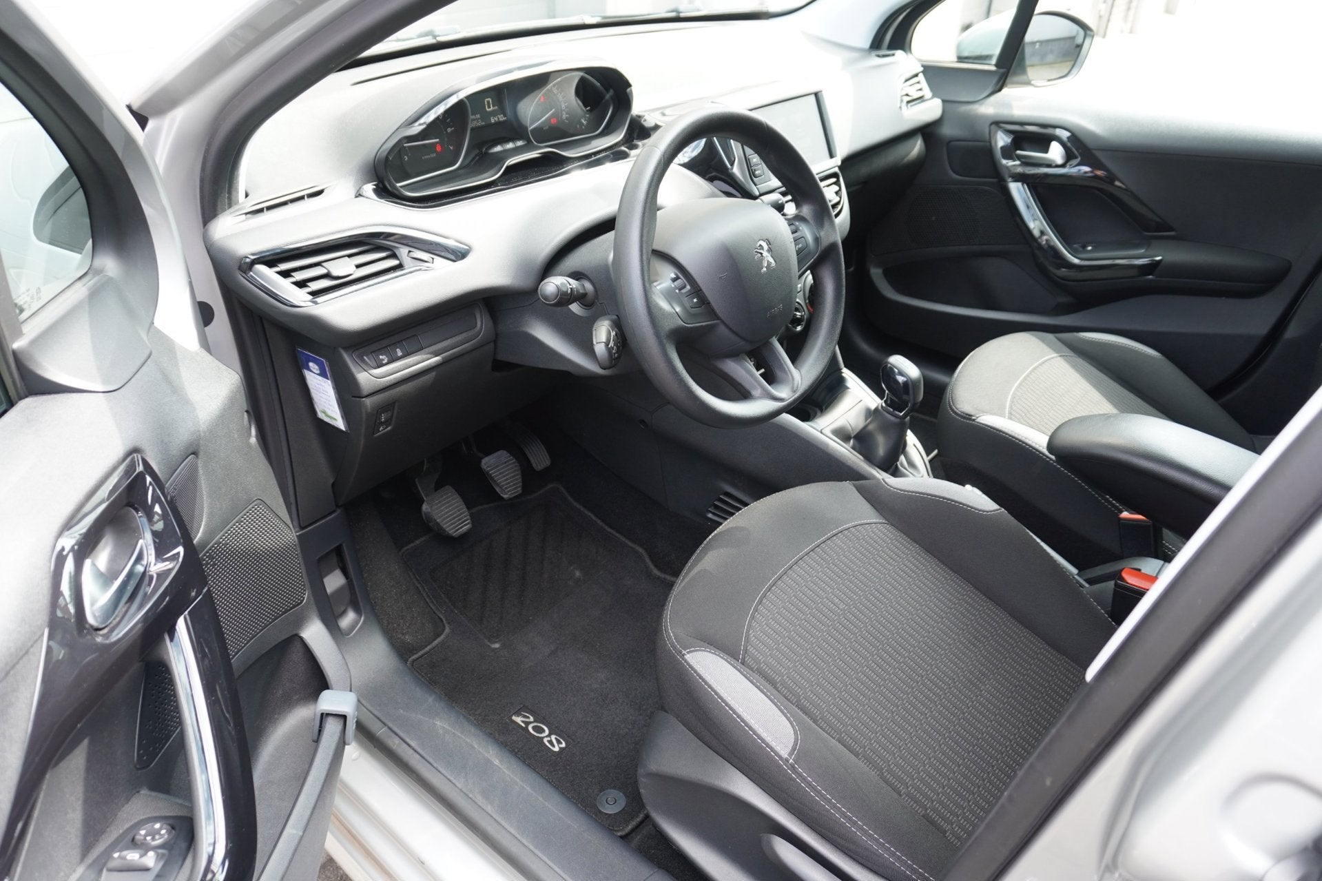 Peugeot 208 1.2 PureTech Blue Lion|Distributie vv in 2024, Auto's, Voorwielaandrijving, Stof, Gebruikt, 1199 cc
