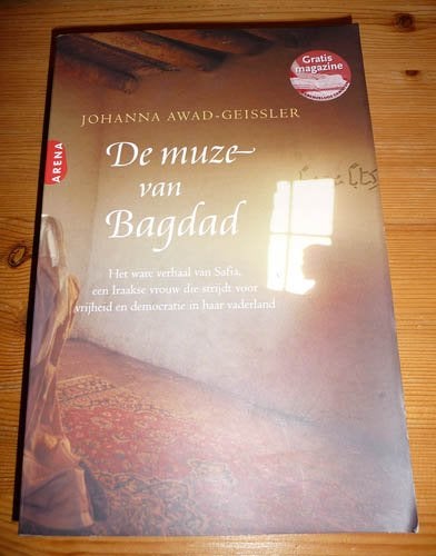 Boek JOHANNA AWAD-GEISSLER - De Muze van Bagdad, Ophalen of Verzenden, Gelezen